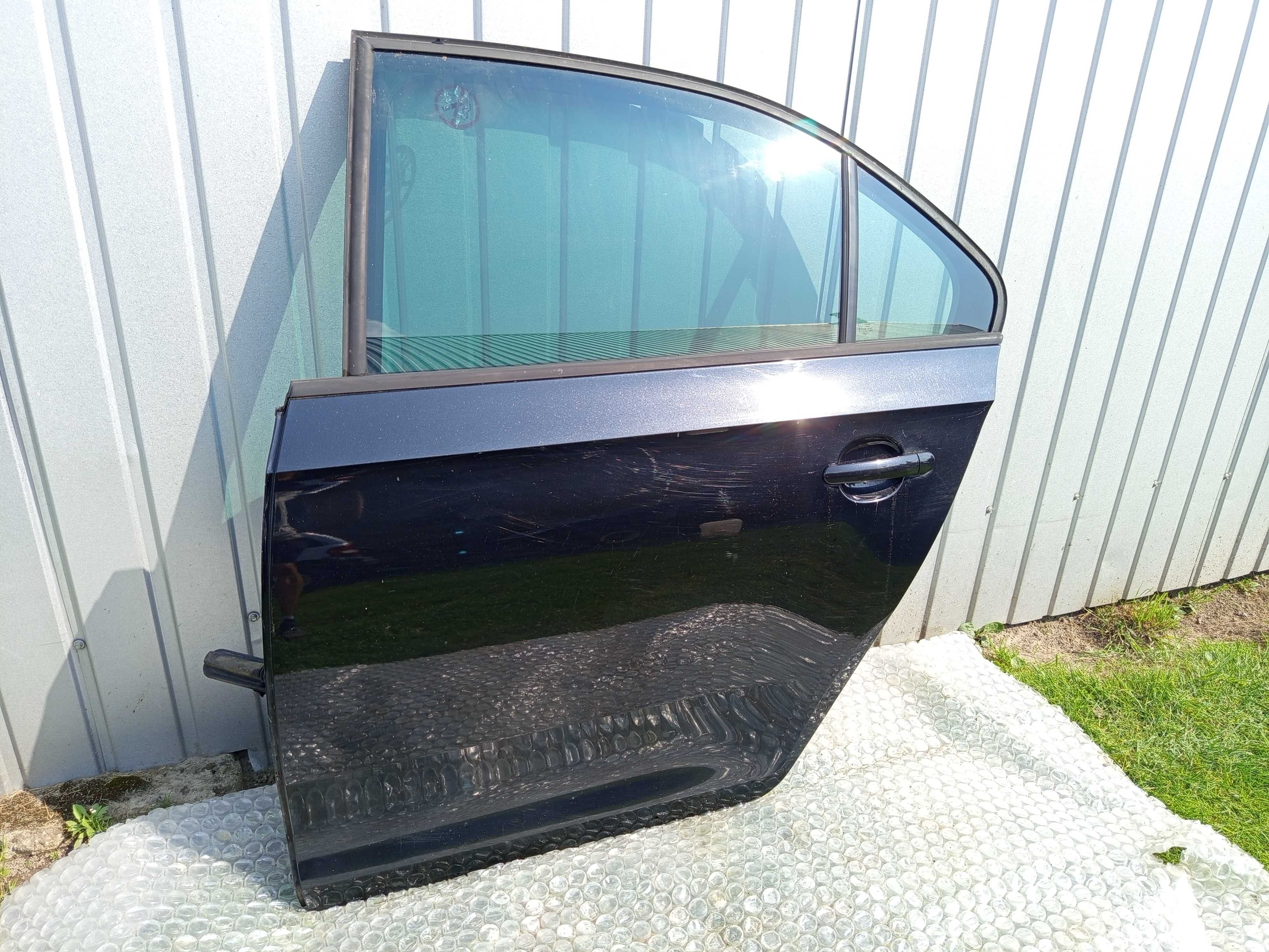 Drzwi Lewe Tył tylne SEAT TOLEDO IV Sedan 14r. Skoda Rapid lak. LF9R