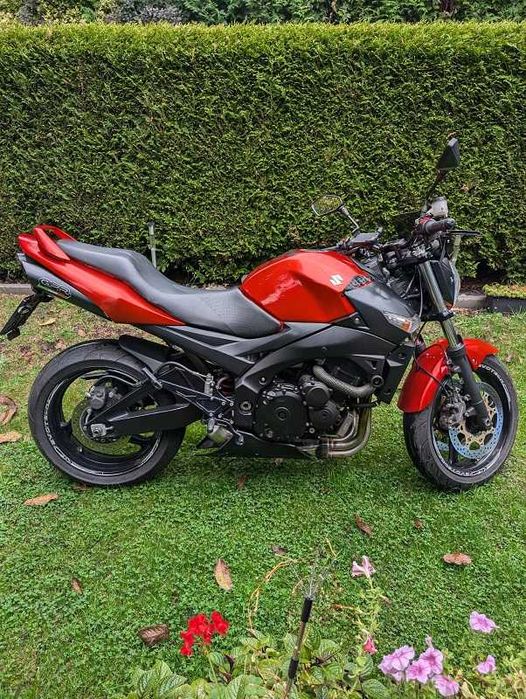 motocykl suzuki gsr 600