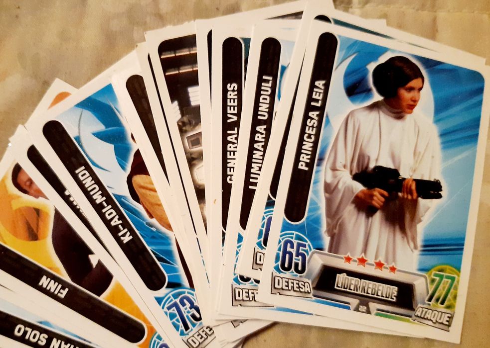 Lote cromos e brindes variados