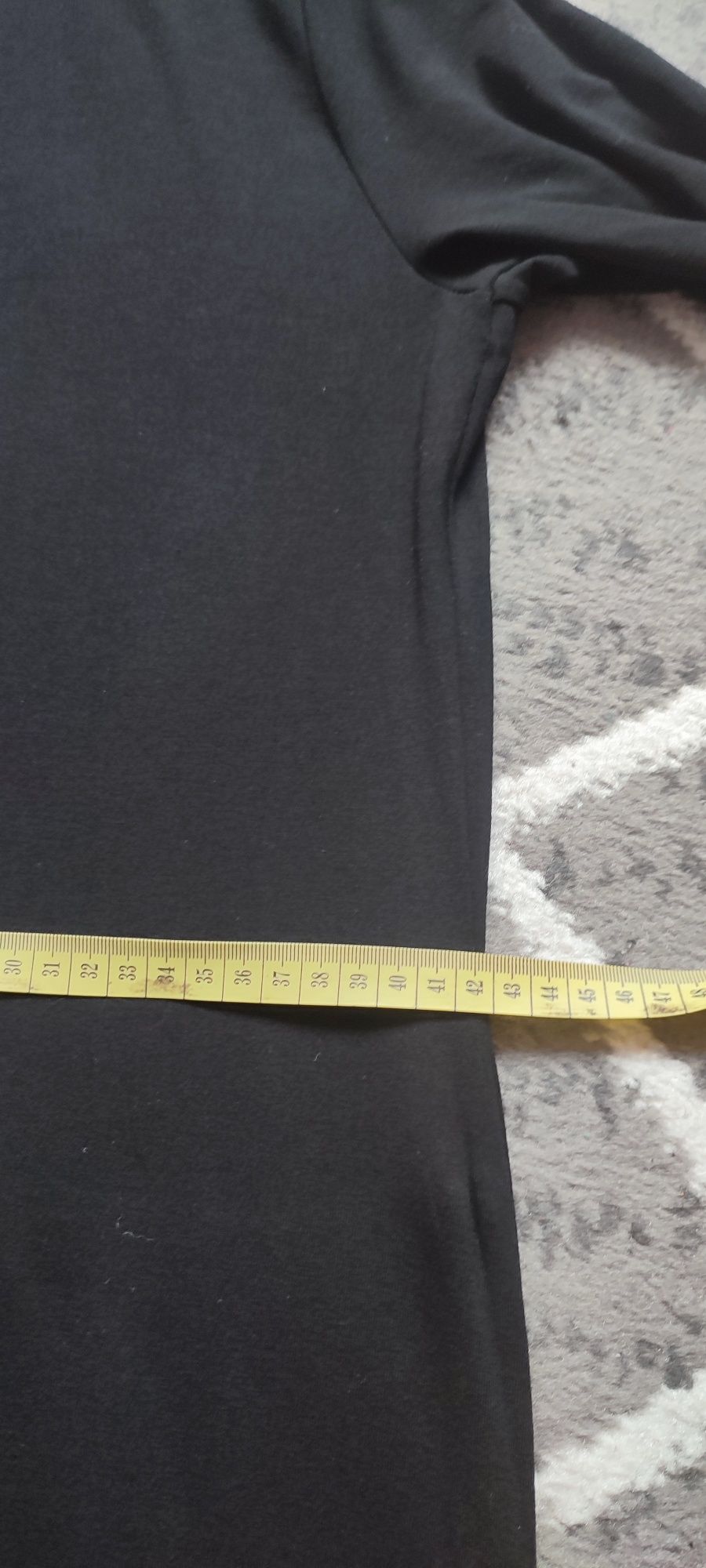 Czarna sexsowna sukienka MIDI M/L