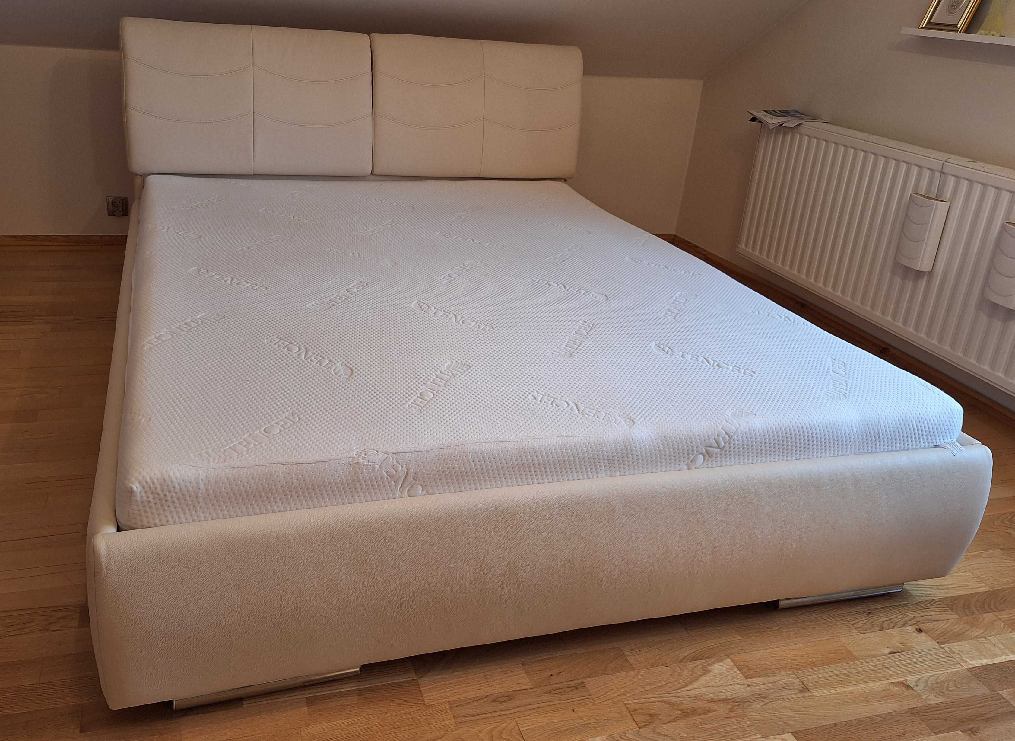 Łóżko Bydgoskie Meble 160x200 +stelaż +materac Foam Royal Med Standard