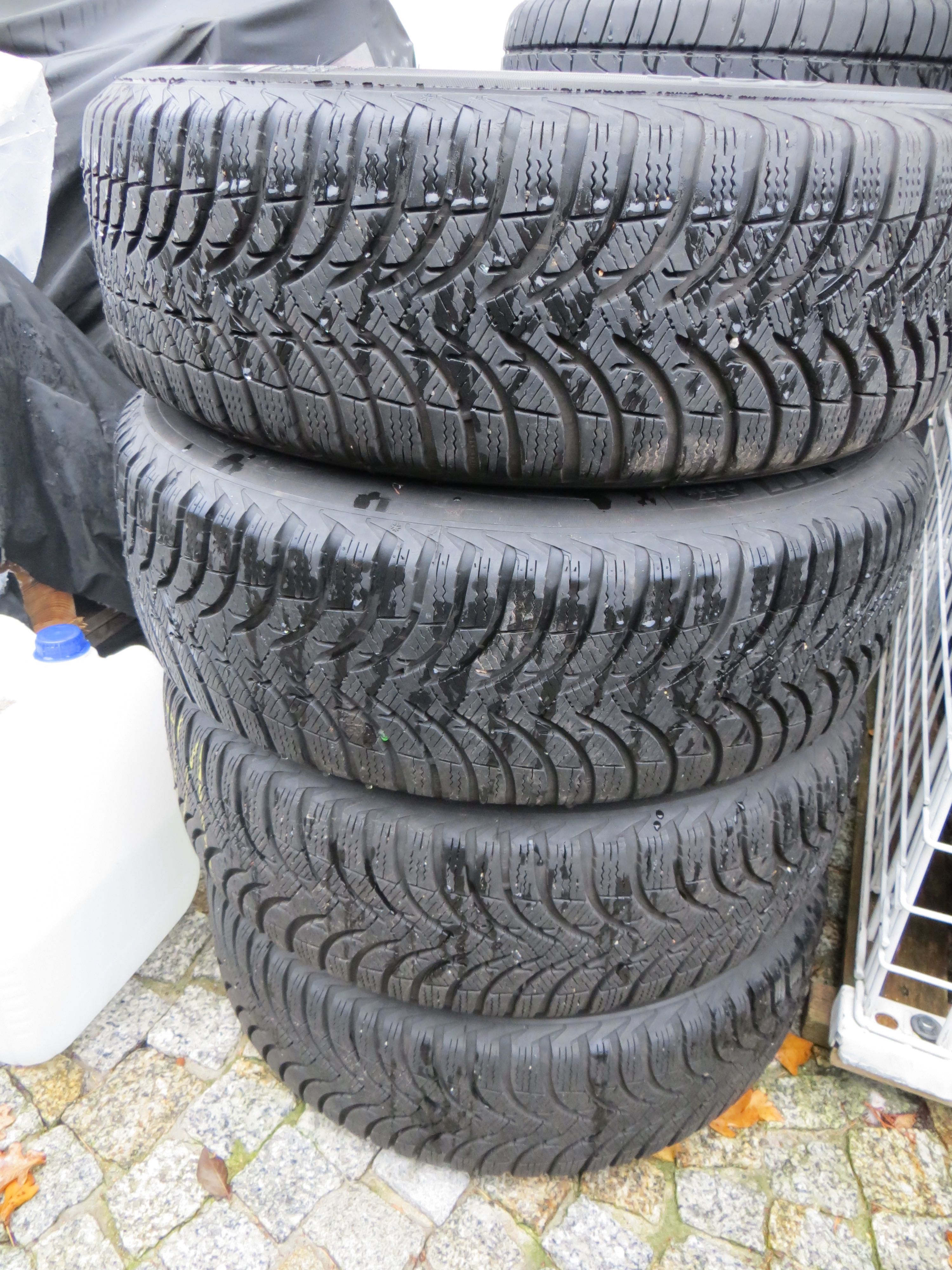 Felgi Mercedes z oponami 205/60/R16
