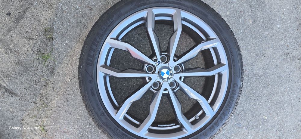 Sprzedam  Alufegi do  BMW F40.