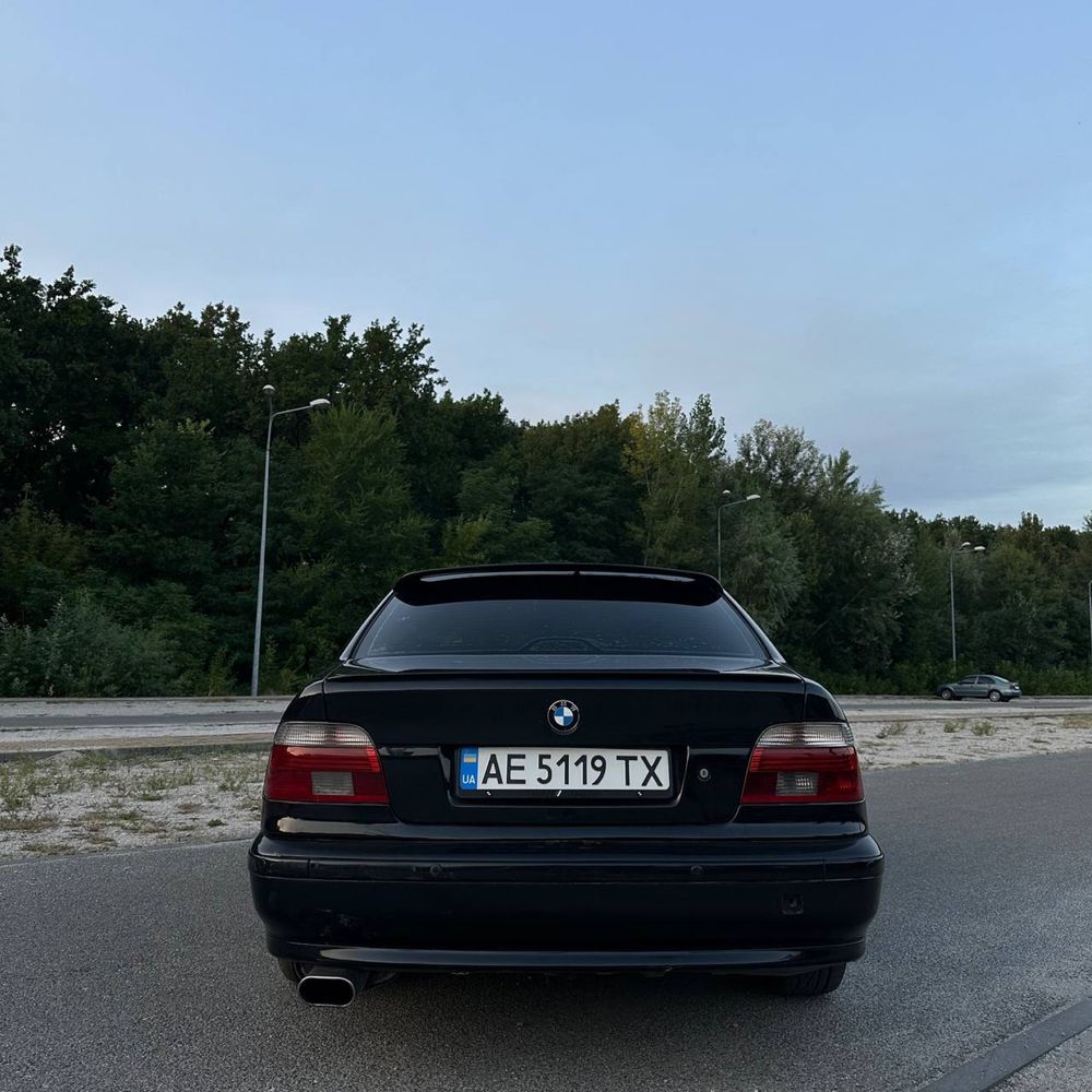 Продам бмв е39 540