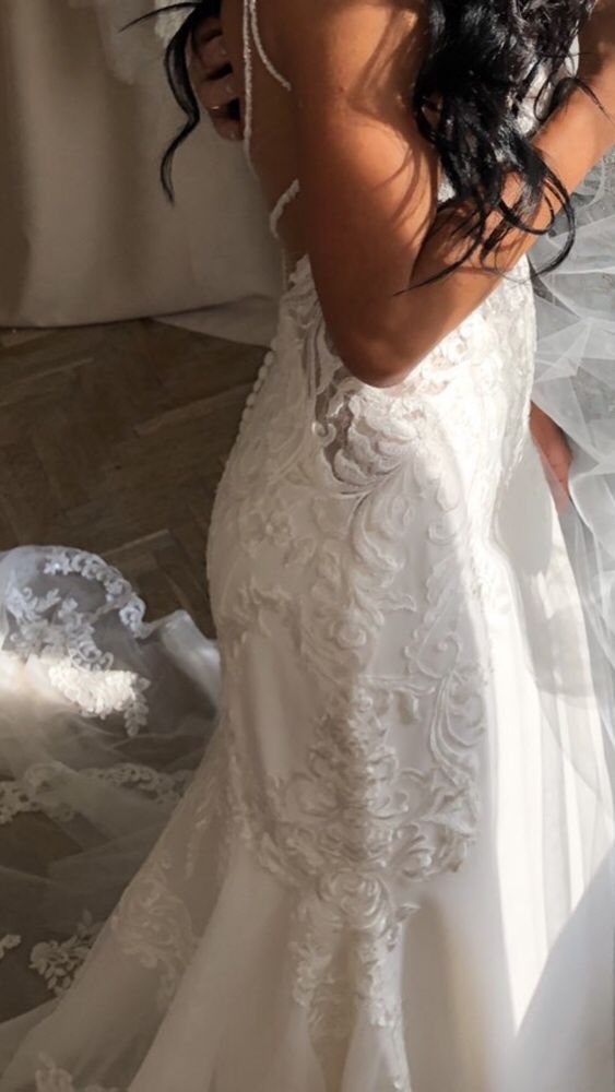 Весільна сукня Essence р.2US,куплено в США,за 3000$,цвет айвори