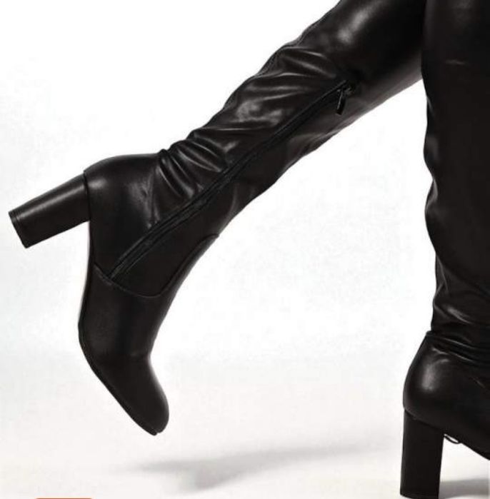 Ботфорди довгі на худу ніжку