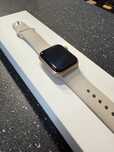 Apple Watch SE 40mm Gold Aluminium 100% WiFi jak nowy