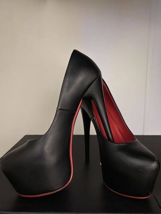 Туфли лодочки christian louboutin