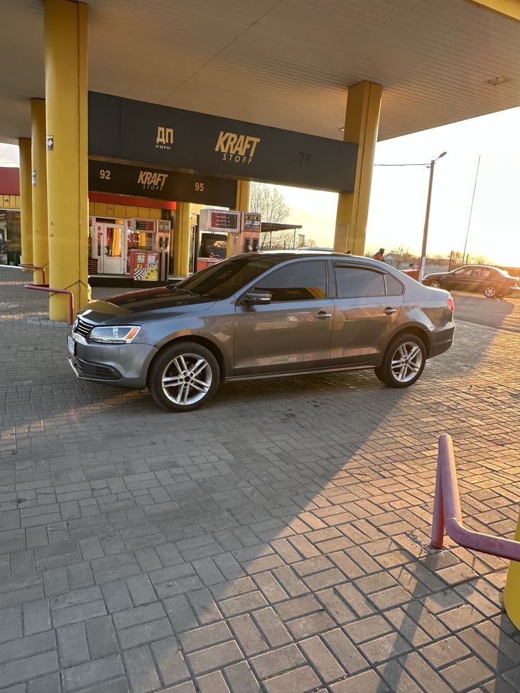 Volkswagen Jetta 2,5, максимальна комплектація