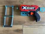 Zuru PISTOLET X-SHOT Kickback + 8 strzałek