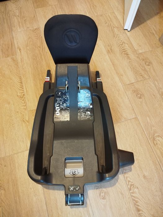 Fotelik nosidełko Avionaut Pixel + baza