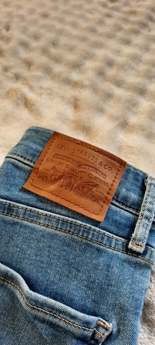 Spodnie jeansowe Levis Mile High Super Skinny W25 L38