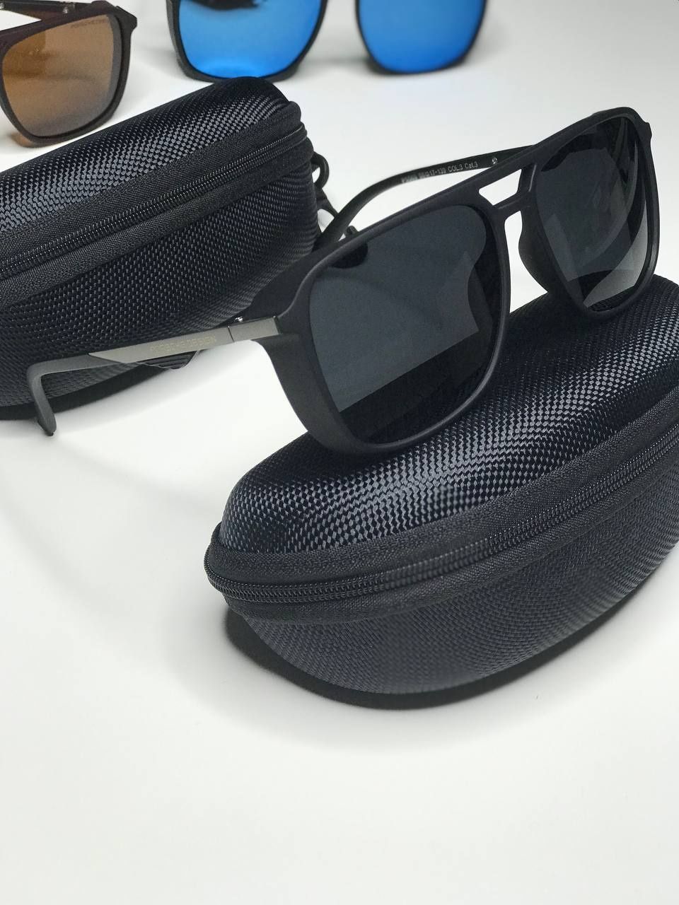 Мужские солнцезащитные очки Matrix черные матовые Polarized со шторкой