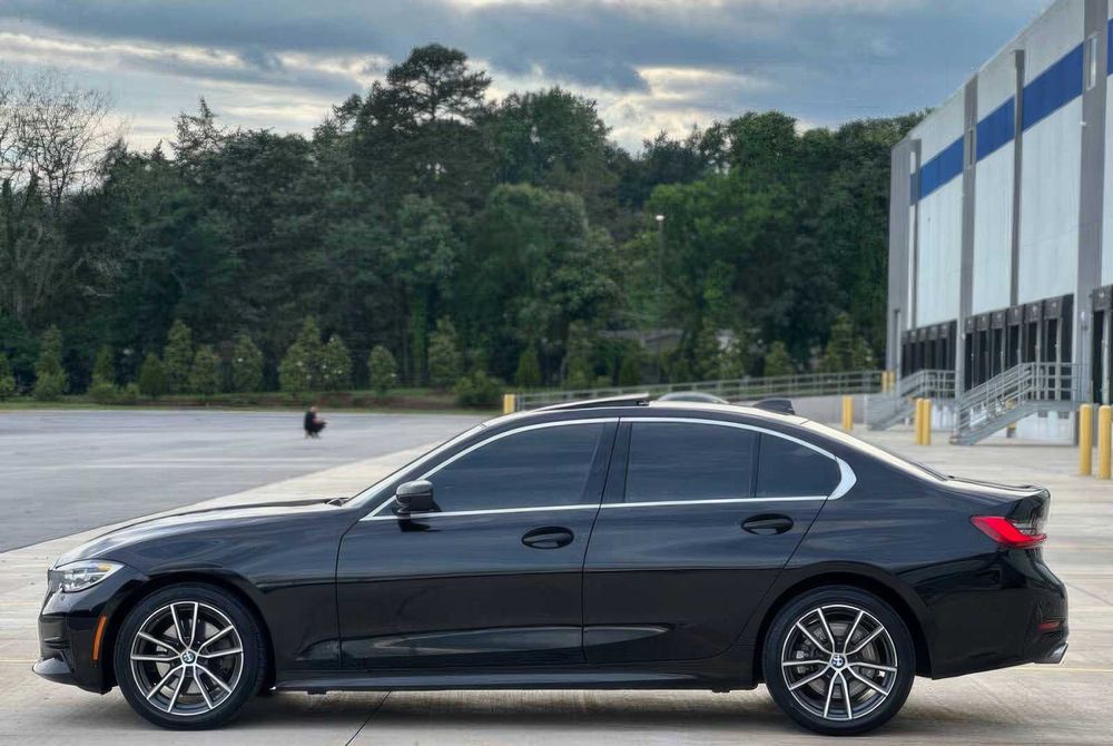 BMW 3 Series 330i      2020