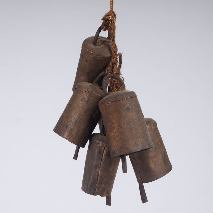 Stare oryginalne dzwonki pasterskie