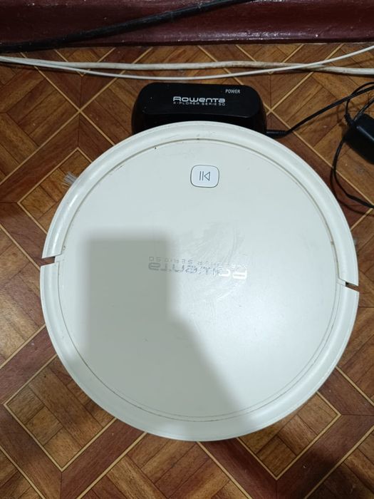 Продам робот пылесос