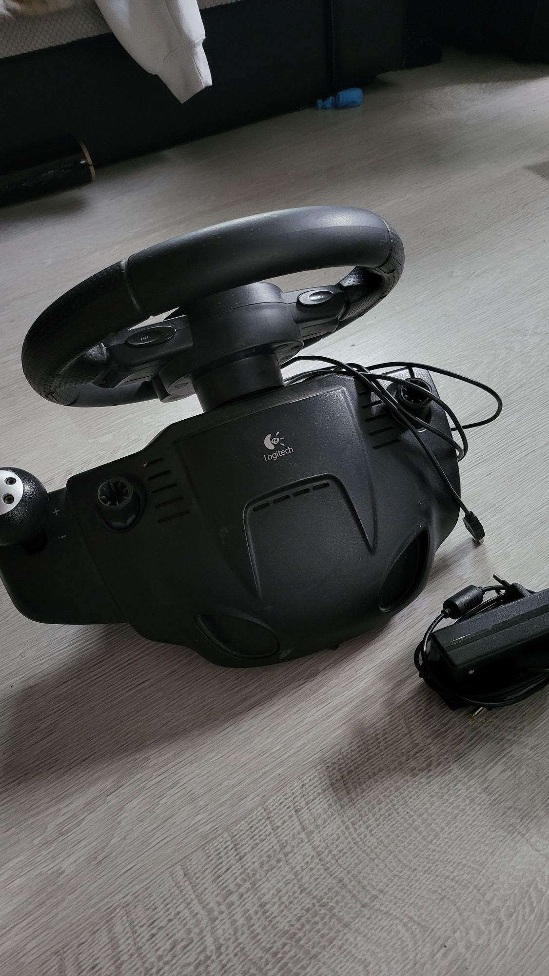 Kierownica Logitech Driving Force Gt