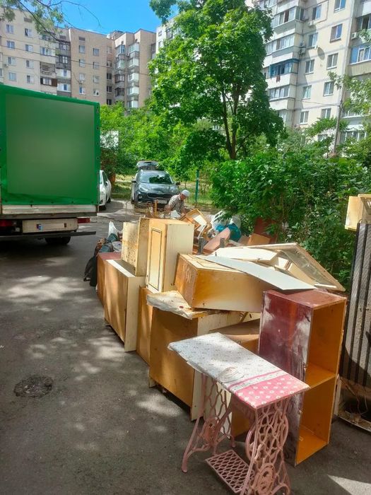 Вивіз старої мебелі
