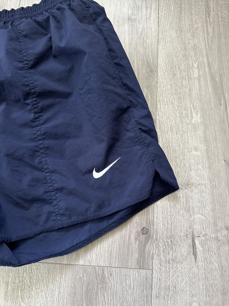 Винтажные шорты nike M для бега