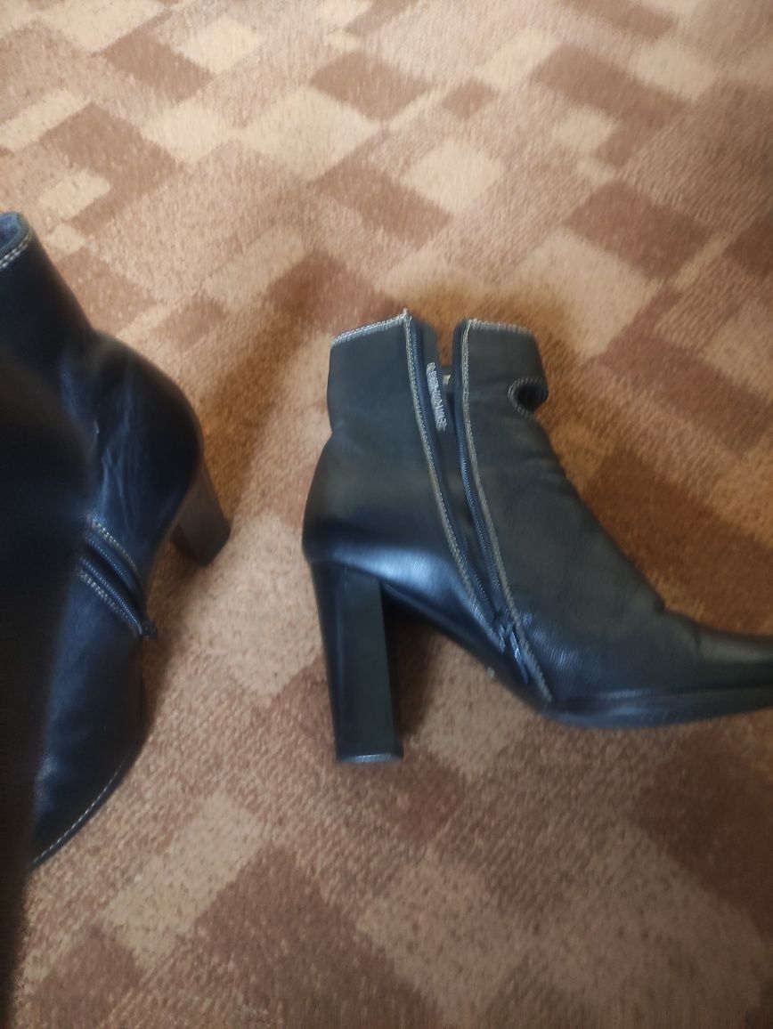 Продам чобітки весна-осінь р.39
