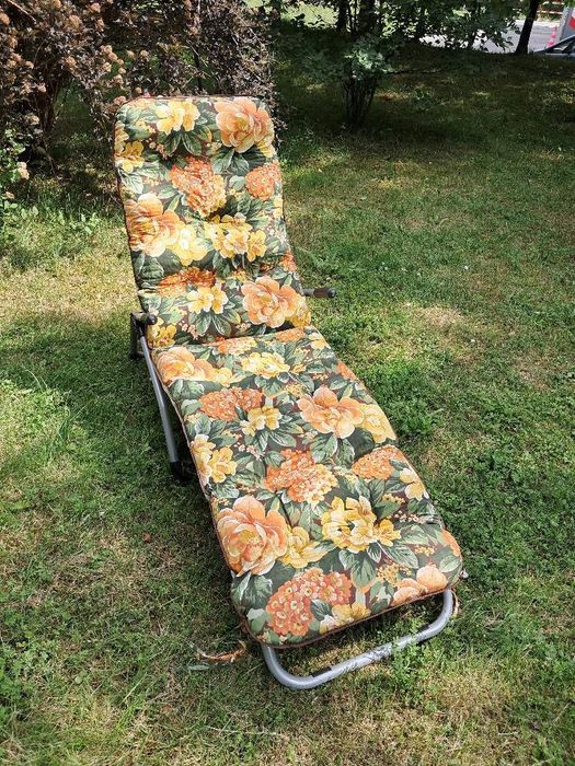Wygodna leżanka ogrodowa/plażowa lub na taras/balkon