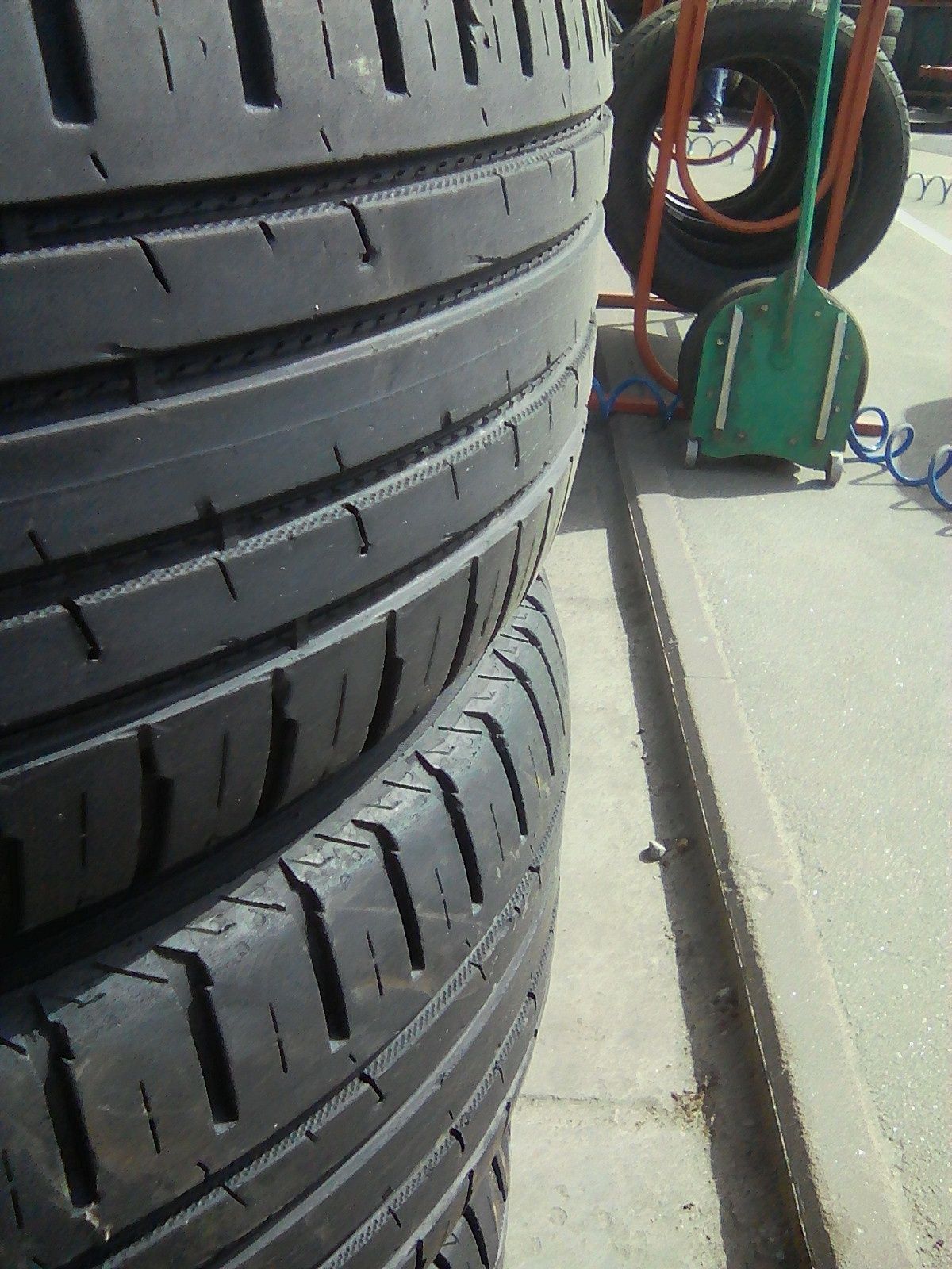 Продам комплект, пару, лето, Nokian Tyres Hakka Green 2, 225 55 18 98V