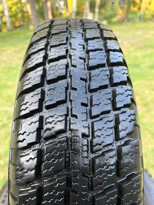 Opony zimowe 13 cali. 145/80 R13. 4 szt. Super stan.