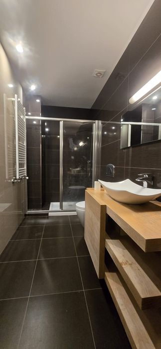 Apartamento T3 com varandas e garagem na Meadela