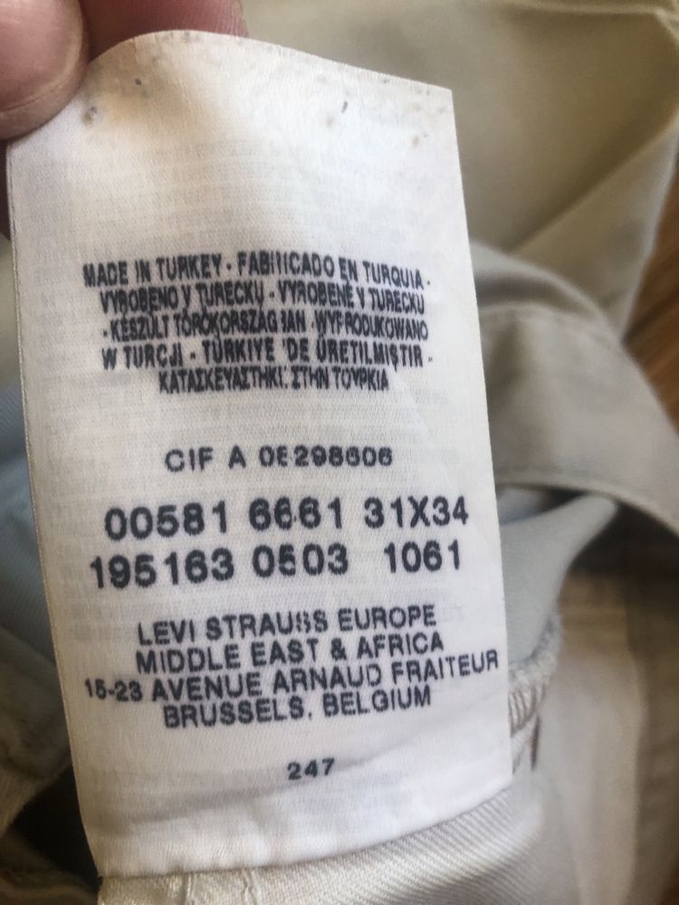 Levi Strauss - spodnie - rozmiar W31 L34 - 100% bawełna - oryginalne!