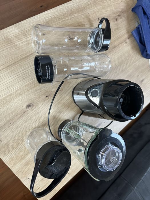 Blender kielichowy czarny
