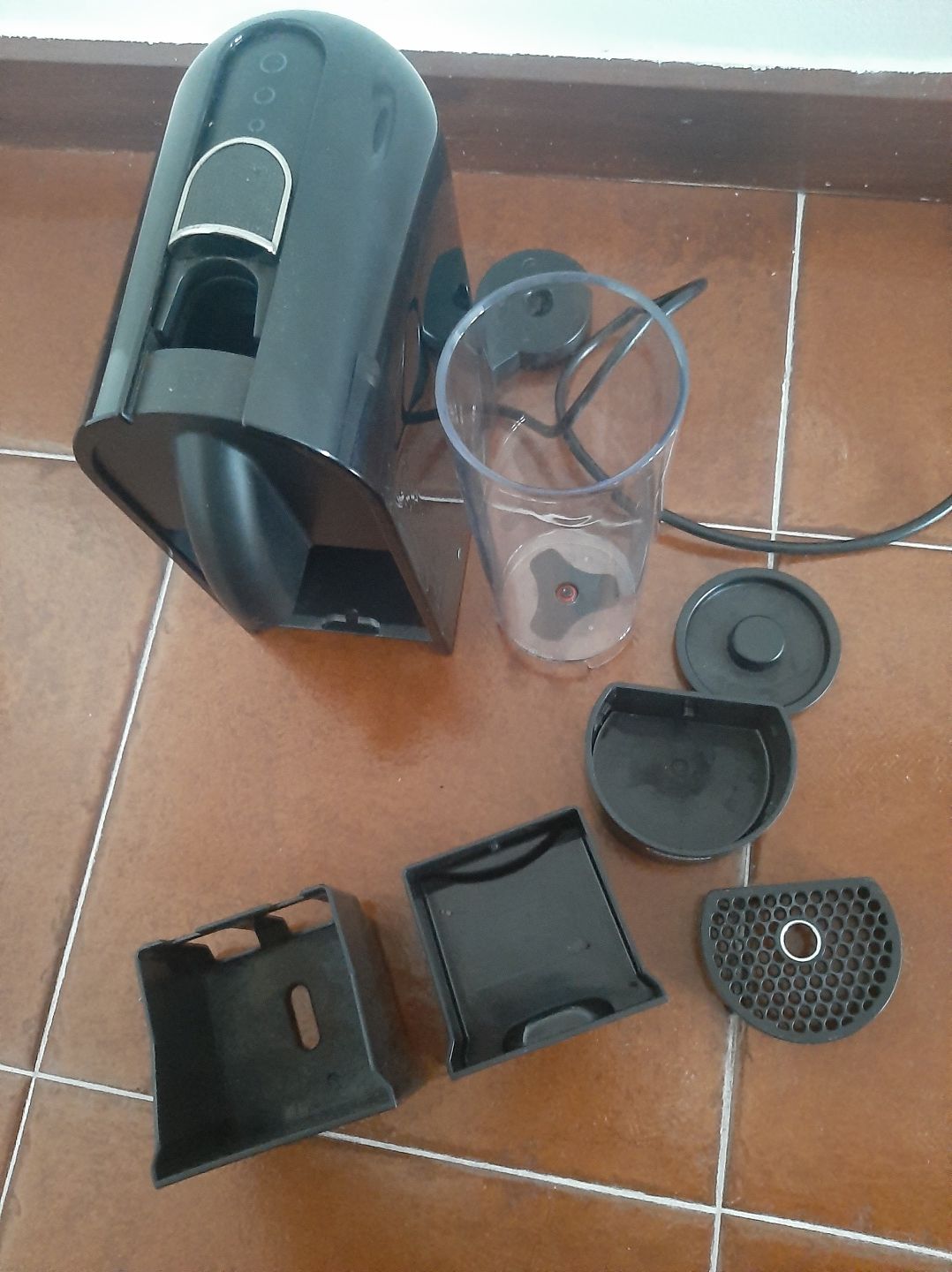 Máquina de café Nespresso DeLonghi para peças (Não funciona!)