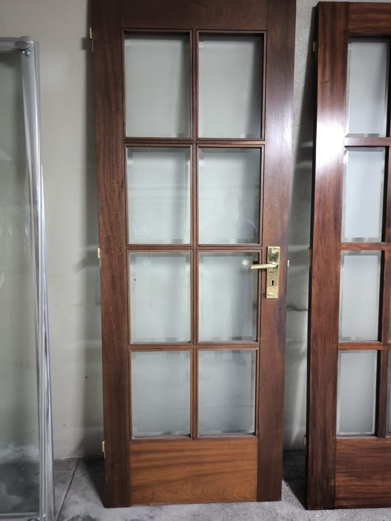 Porta simples vidro e madeira