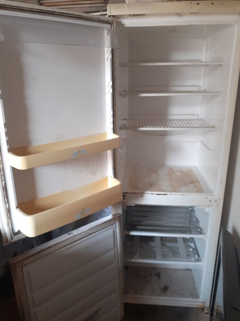 Продам холодильник снайге