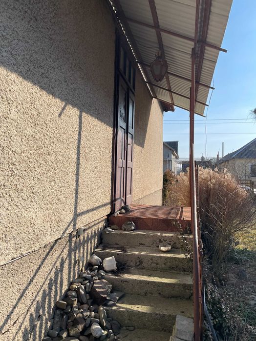 Продаж будинку в селі