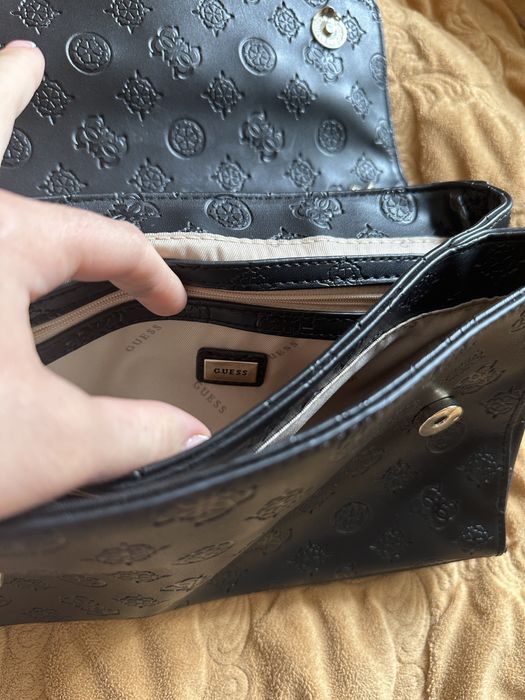 Сумка Guess чорна