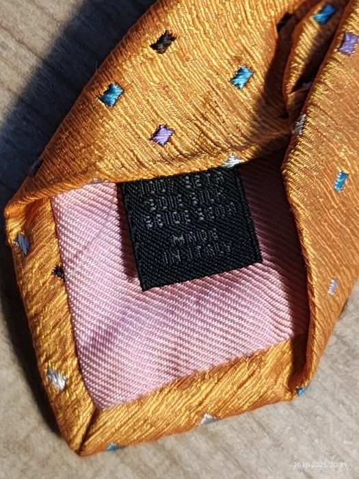 Oryginalny krawat Escada - Made in Italy - unikatowy wzór
