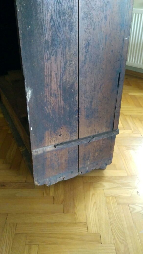 Bardzo Stara dębowa szafa