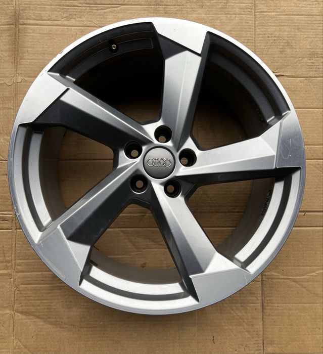 1x Felga 20 5x112 Audi A7 C8 8.5J x 20 ET30 aluminiowa Audi Sport 4K8