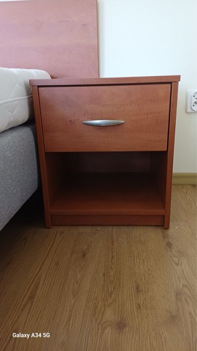 Szafki nocne drewniane