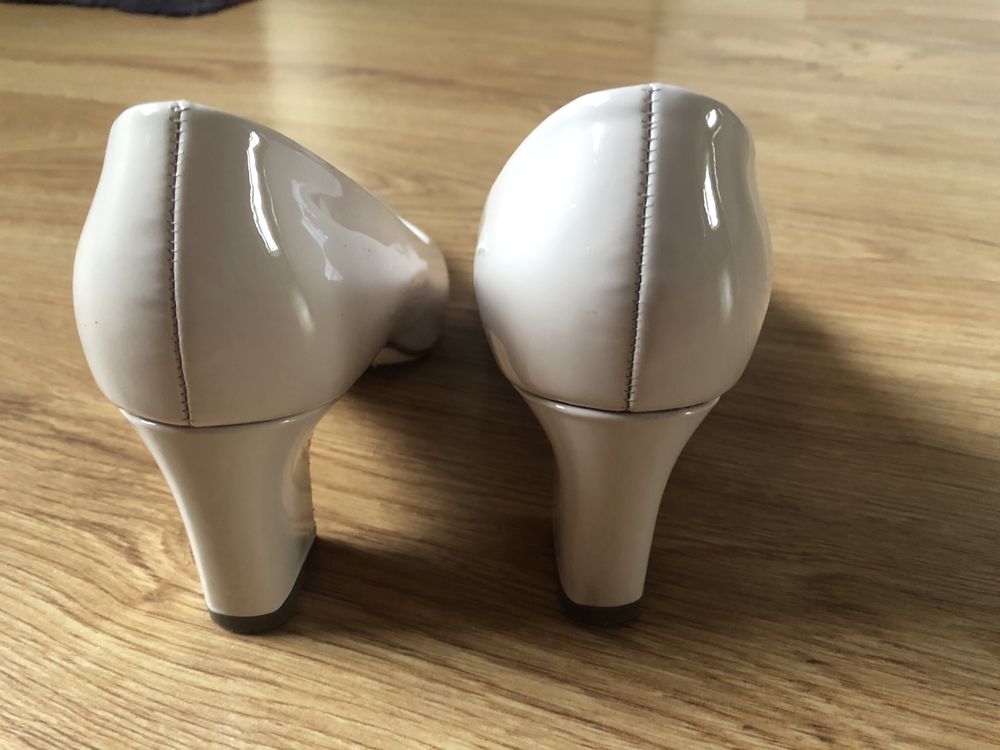 Buty, czółenka Peter Kaiser wiosna