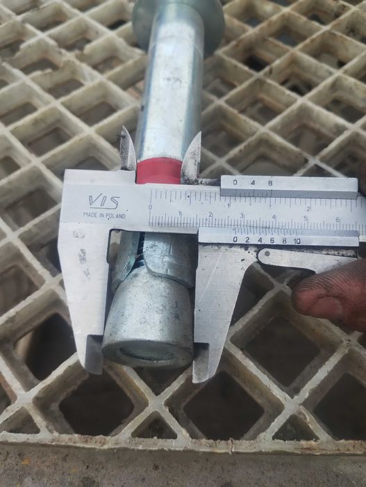 Kotwy kołki rozporowe 28 mm hdlm Hilti 12 sztuk