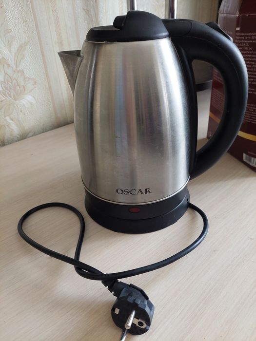 Чайник електричний