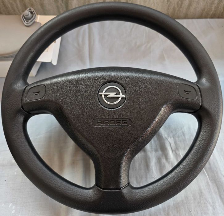 Opel Corsa B – Material diverso NOVO e usado