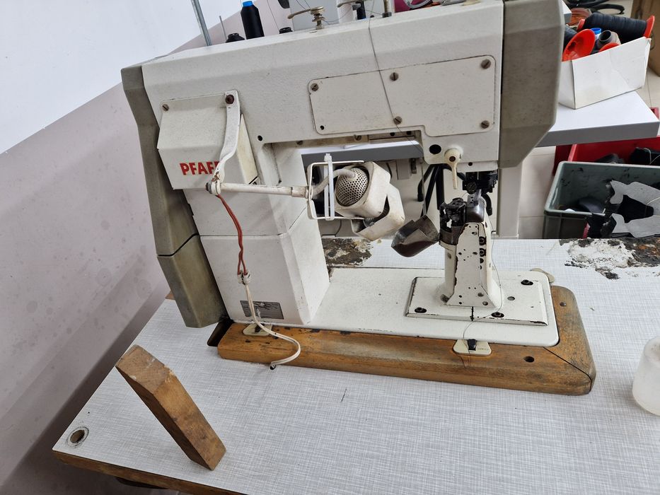 Máquina de costura Pfaff