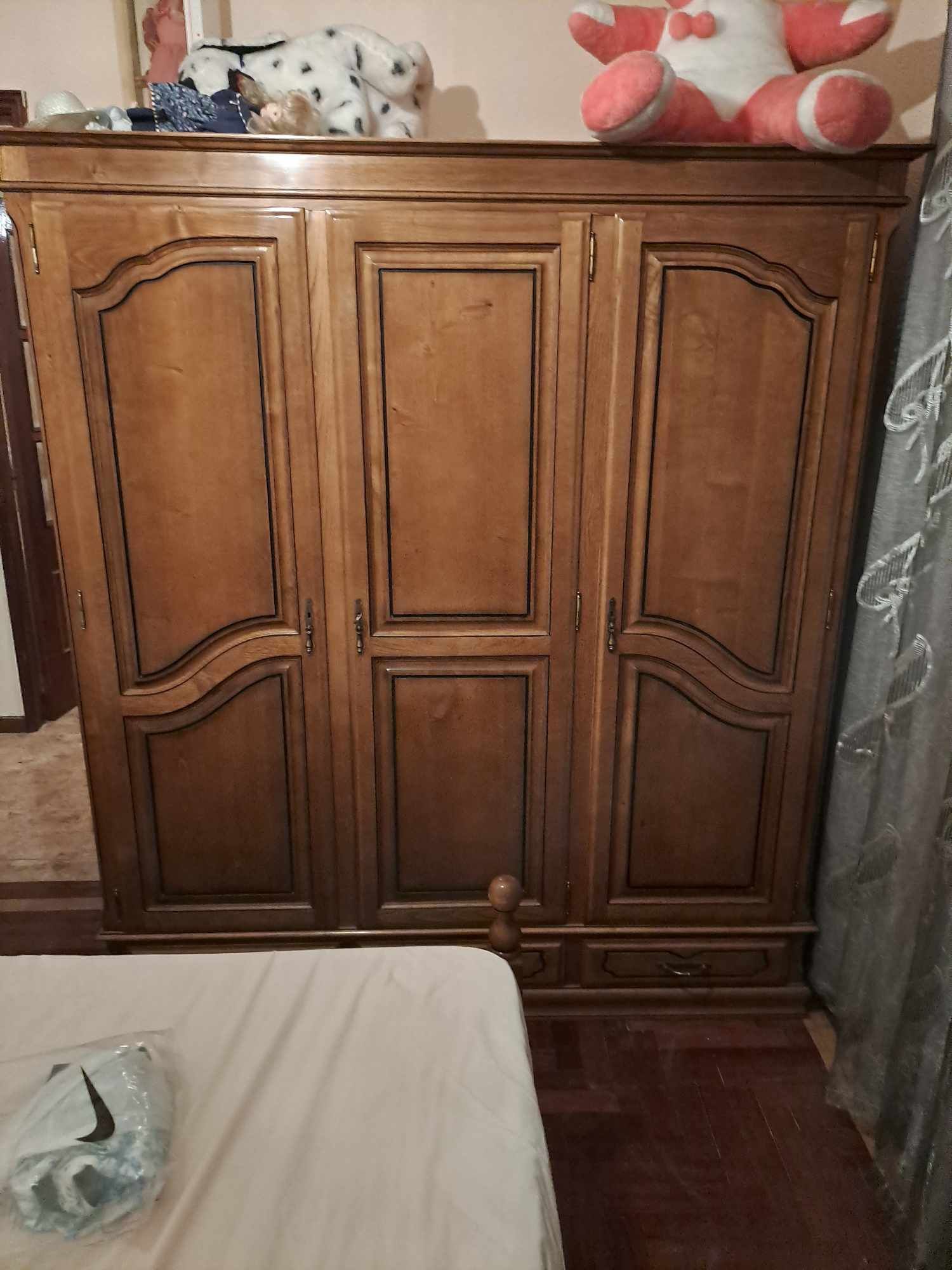 Quarto de Casal Completo em Pinho Massiço