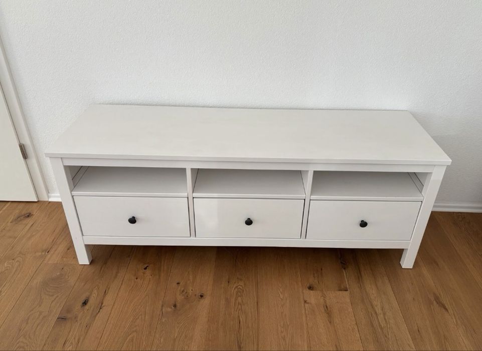Ikea Hemnes szafka RTV pod TV drewniana komoda regał konsola