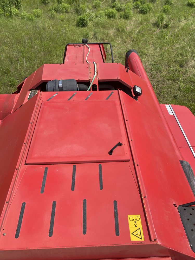 Комбайн зернозбиралний MASSEY FERGUSON 28/SAMPO 2075