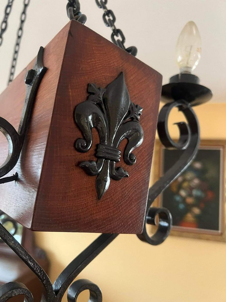 Żyrandol drewno metal