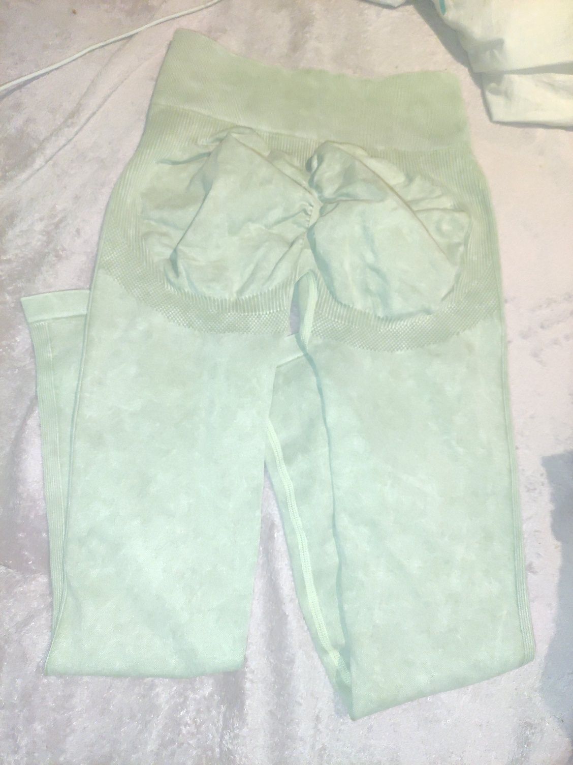Leginsy modelujące push up