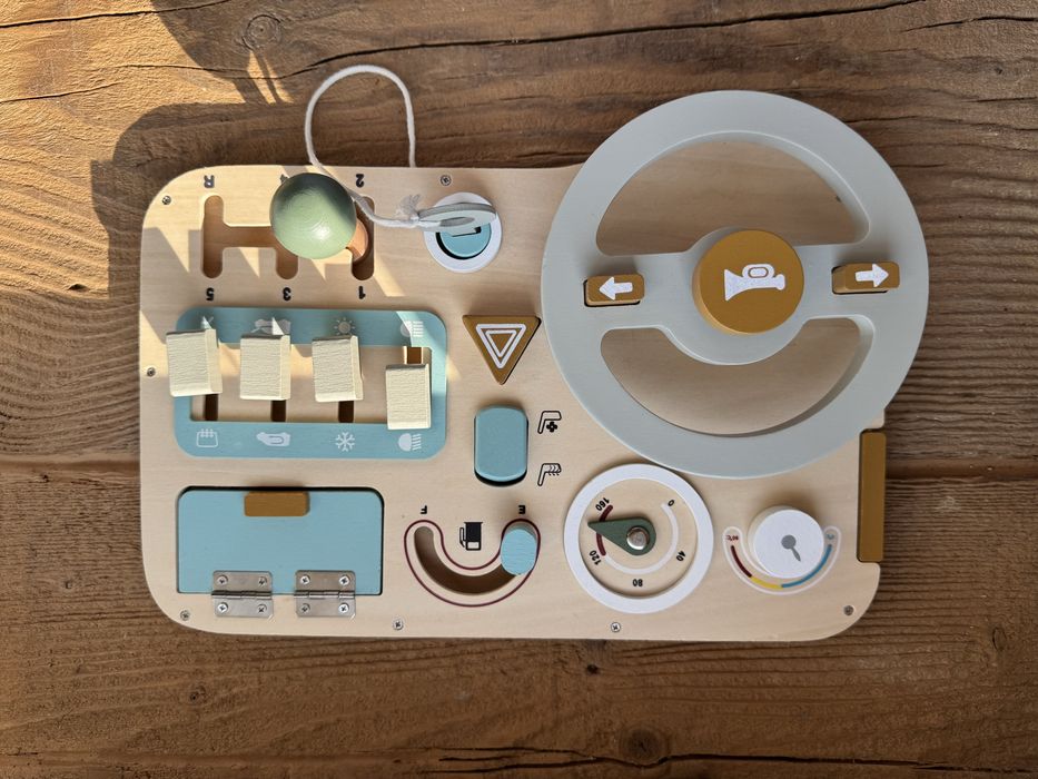 Бізіборд машина, деревʼяна іграшка Монтессорі